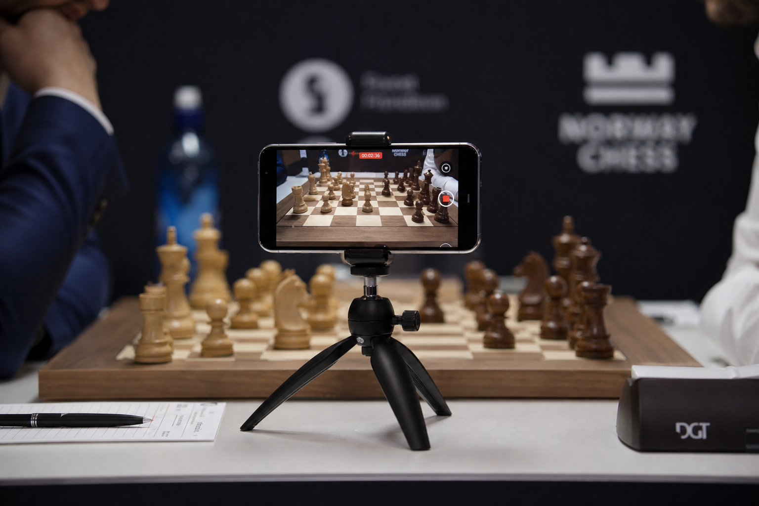 Phone detecting a chessboard at a real tournament